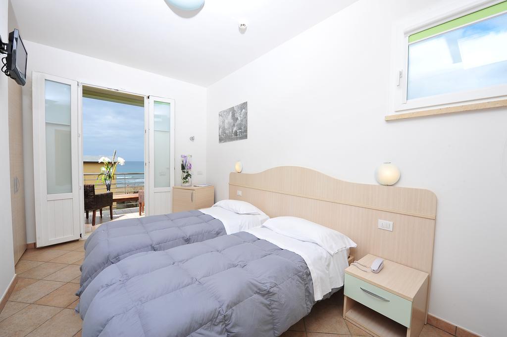 Hotel Aurora サン·ヴィンチェンツォ 部屋 写真